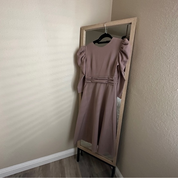 New Midi Dress - Picture 4 of 5